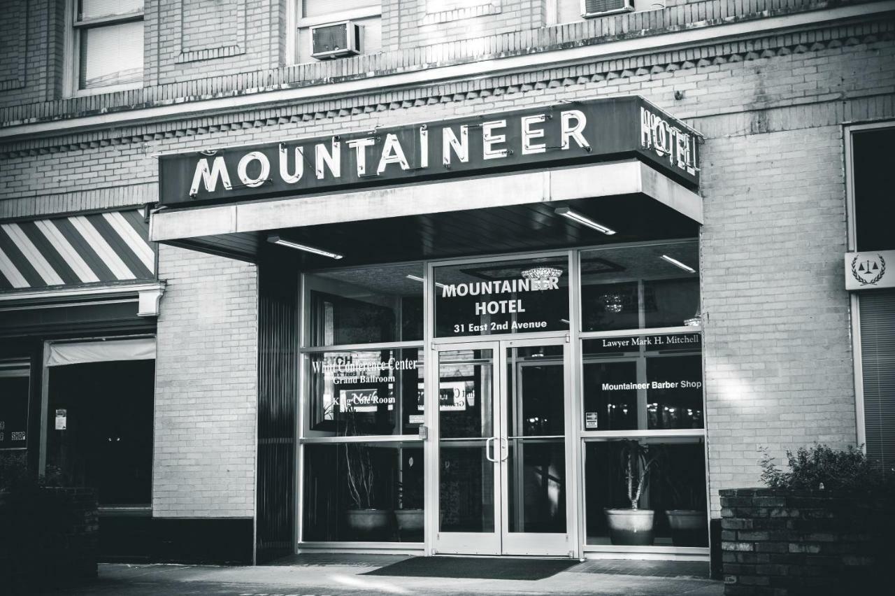 The Mountaineer Hotel Williamson 外观 照片
